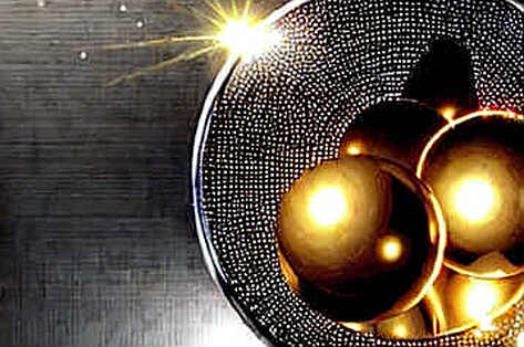 Gold Drops on Rate Hike Fear Despite Iran Tensions: Bitcoin's Safe-Haven Signal Decoded Gold Drops on Rate Hike Fear Despite Iran Tensions: Bitcoin's Safe-Haven Signal Decoded